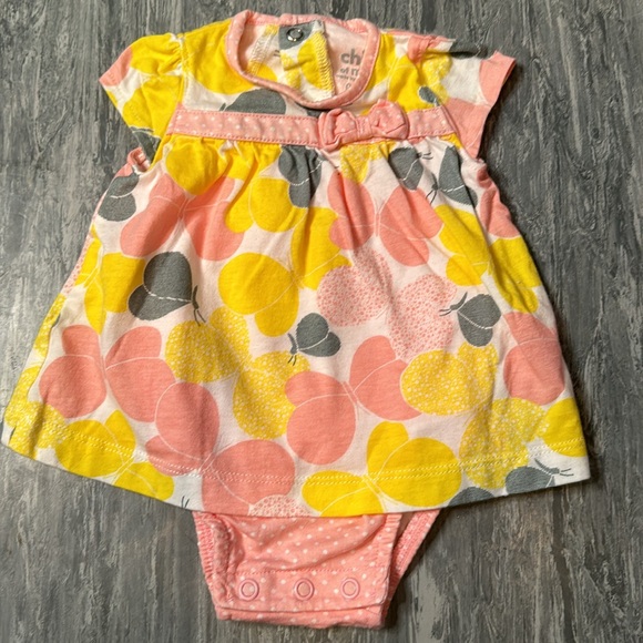 💜3/$15 Baby Outfit Bundle (3) - Picture 2 of 10